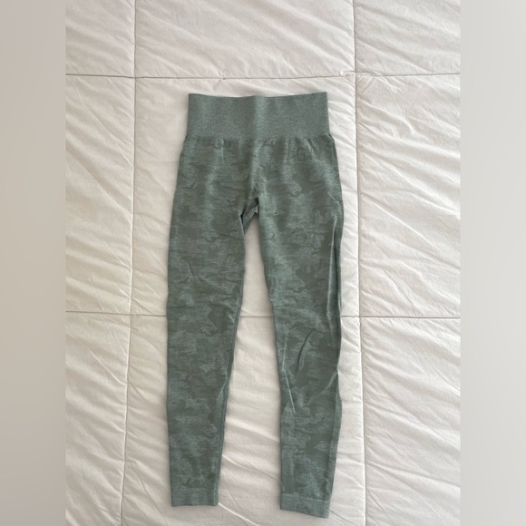 Gymshark Camo Seamless Leggings - Picture 2 of 3
